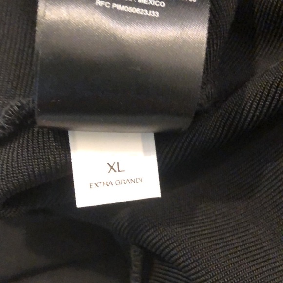 Gorgeous Bebe dress - Picture 8 of 8